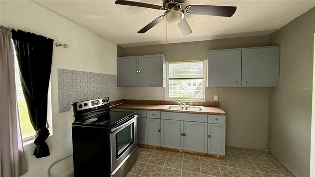 Photo - 202 Polk St