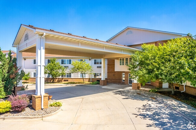 SUGAR CREEK APARTMENTS