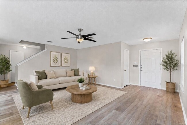 Photo - 2423 Byfield Dr