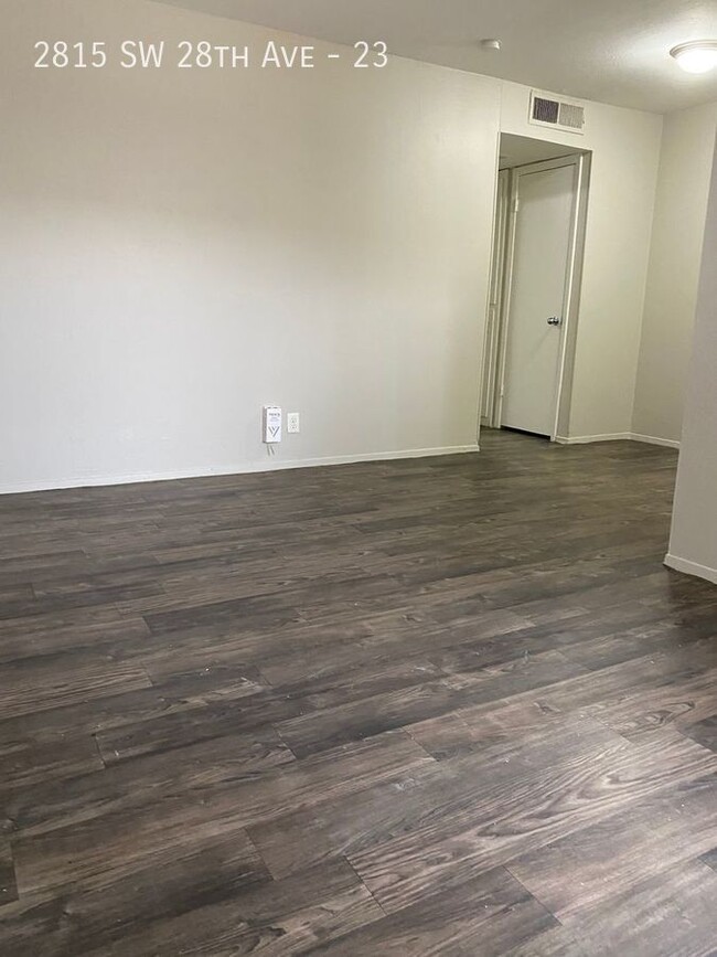 Ask about your move in specials - Ask about your move in specials Apartment Unit 23