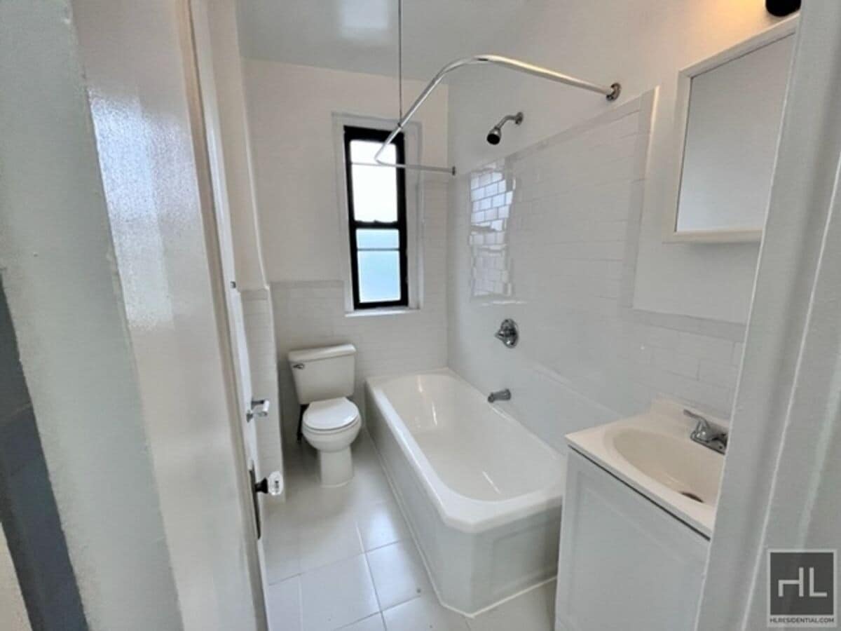 Photo - BROADWAY Unidad 1F