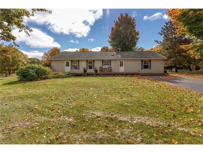 Photo - 18005 Marina Way