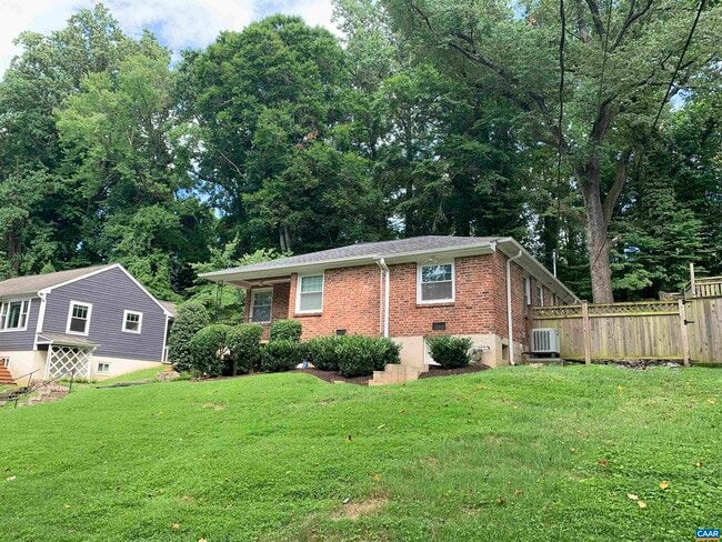 Photo - 716 McIntire Rd