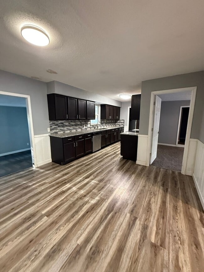 Photo - 4 bedroom/2 bath house