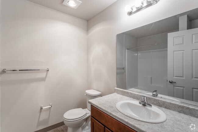 2BR, 2BA - 1,104 SF