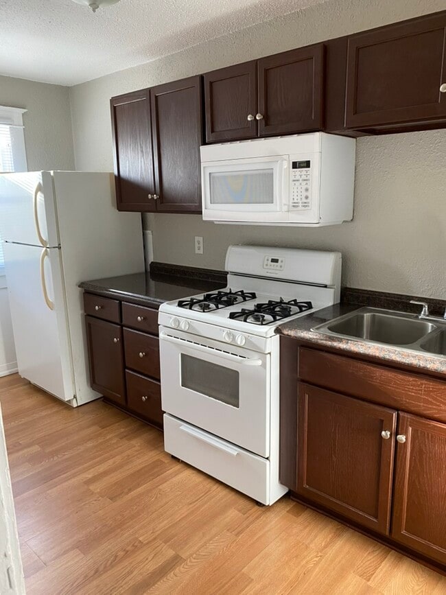 Building Photo - 1346 17th Ter N Unit Upstairs Rental