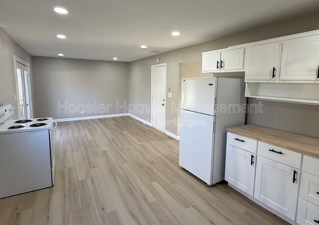 Photo - 1412 Wolf Ct