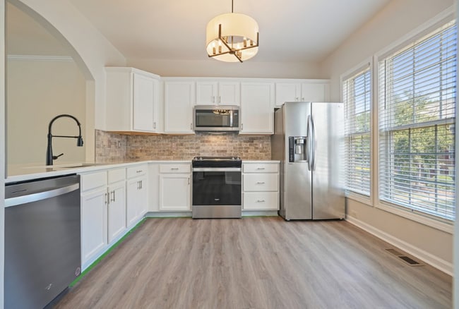 Building Photo - 3343 Chastain Gardens Dr NW Rental