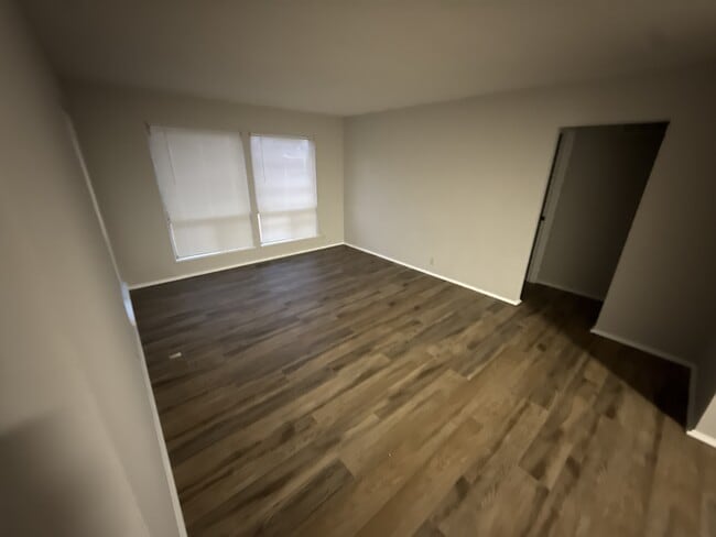 Photo - 1475 Hollywood Ln