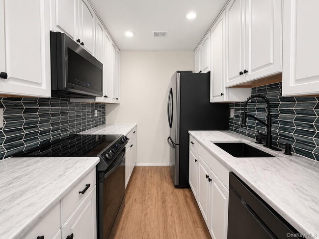 Photo - 201 Birchwood Rd Unit 201