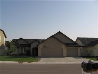 Building Photo - Single Story,Community Pool, 3 Car Garage,... Rental