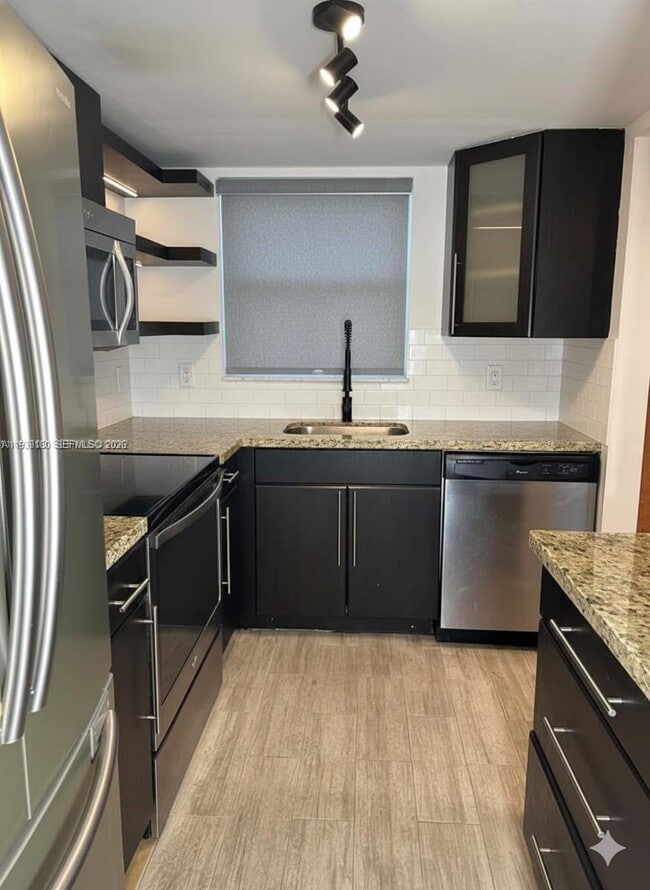 Photo - 1630 Embassy Dr Unit 101