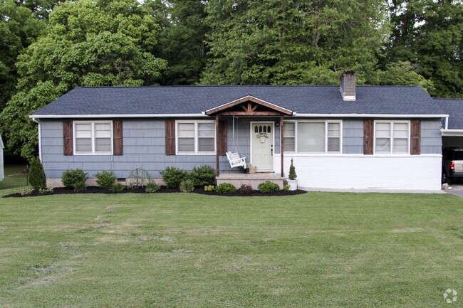 Building Photo - 5704 Oak Rd Rental