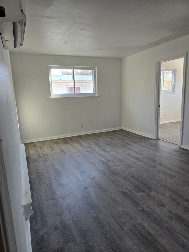 Photo - LIT1026-BWS/DH Unit LIT1026#3-BWS/DH