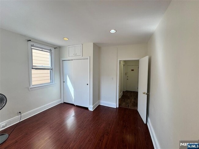Photo - 72 W 17th St Unit 2