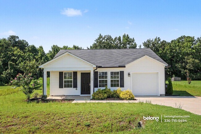 Building Photo - 385 Dasu Dr