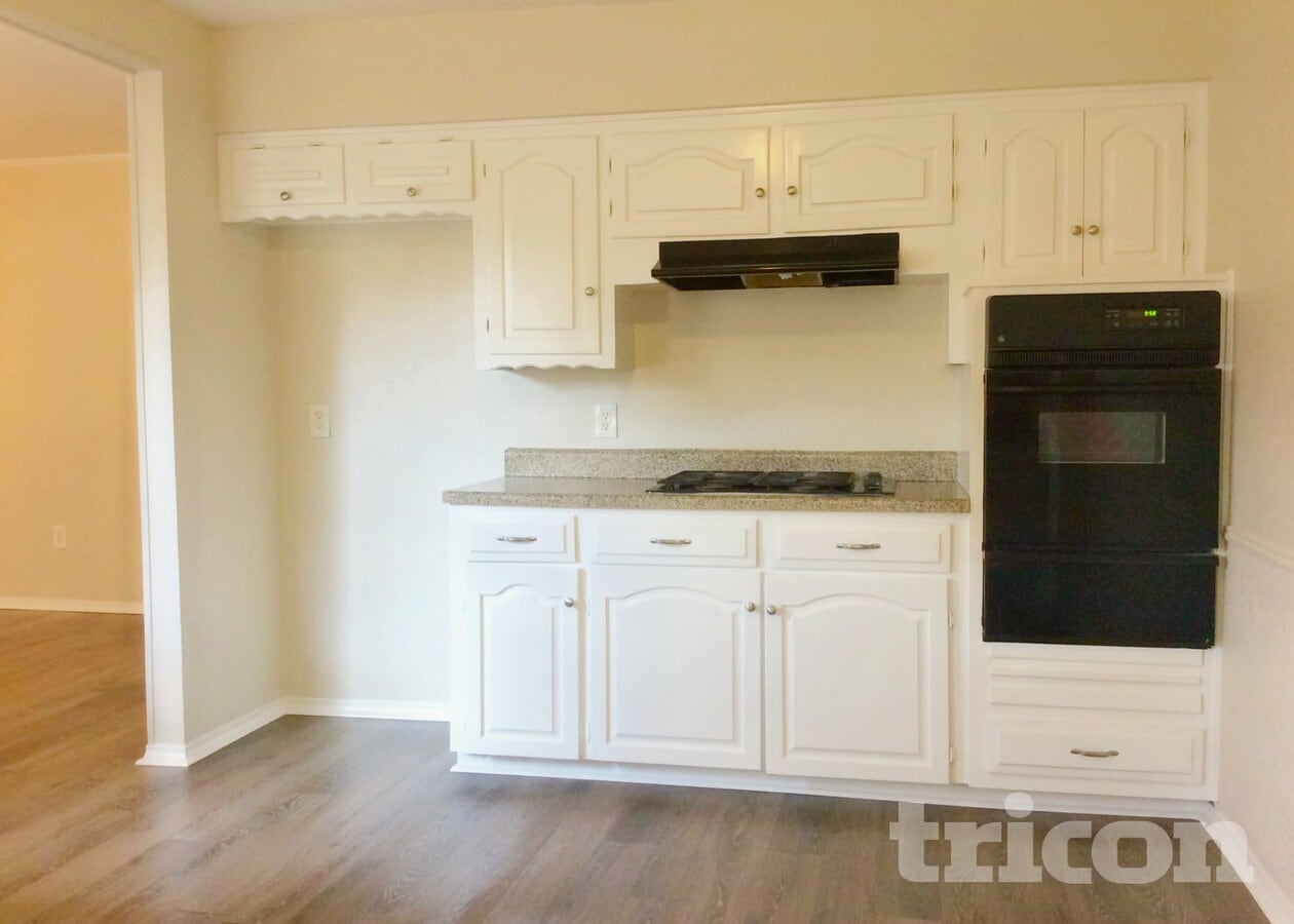 Photo - 415 E Mona Ave