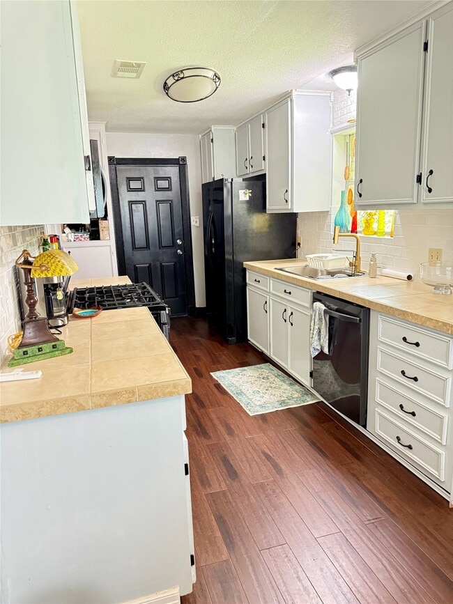 Photo - 354 S Amherst Dr