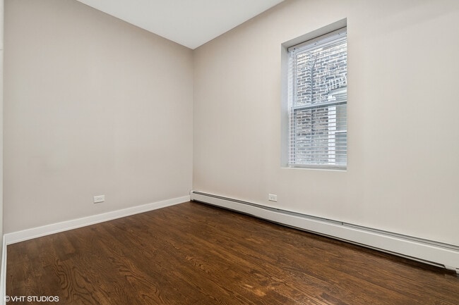 Photo - 1754 E 73rd St Unidad 1