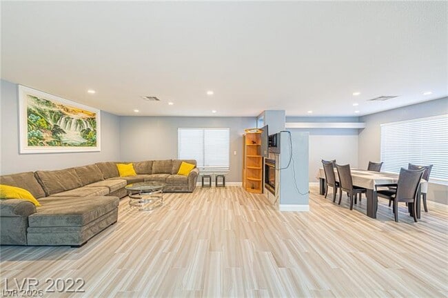 4565 S Bonita Vista St