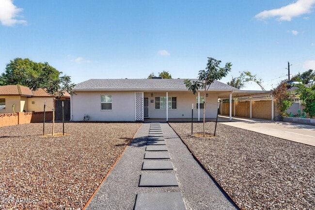 Building Photo - 1007 E Citrus Wy