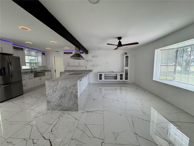 4324 Pine Lake Dr