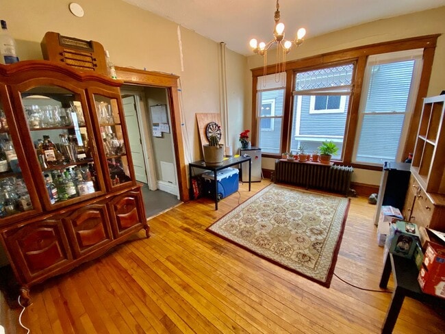 Photo - SPACIOUS 4BD House near U of M & Dinky Town! Avail. 9/1/26!