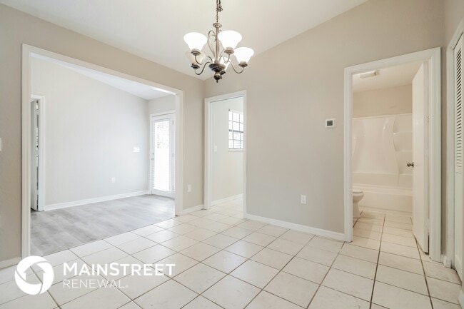 Photo - 136 E Grace St