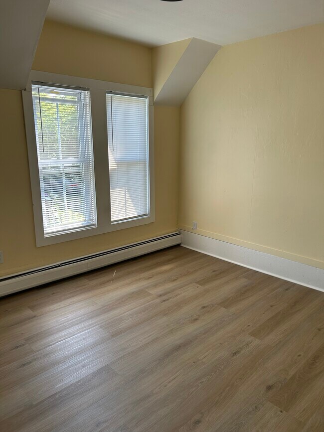 Photo - 35 Ammonoosuc St Unit Newly Renovated 2 Bedroom Apartment
