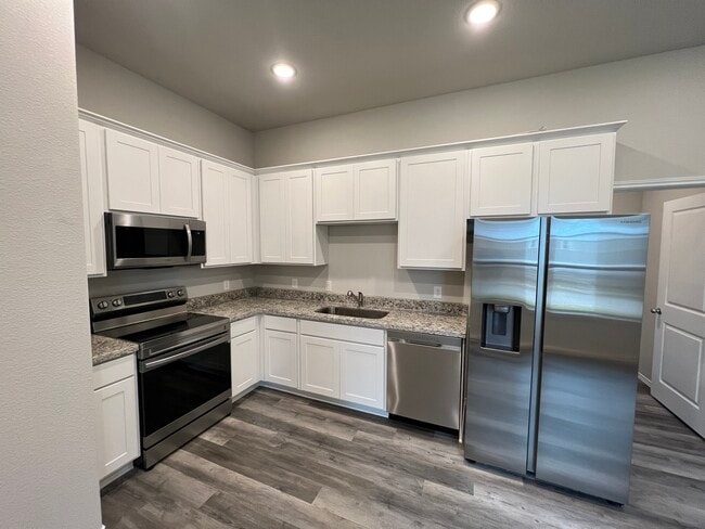 Photo - 11595 Persimmon St