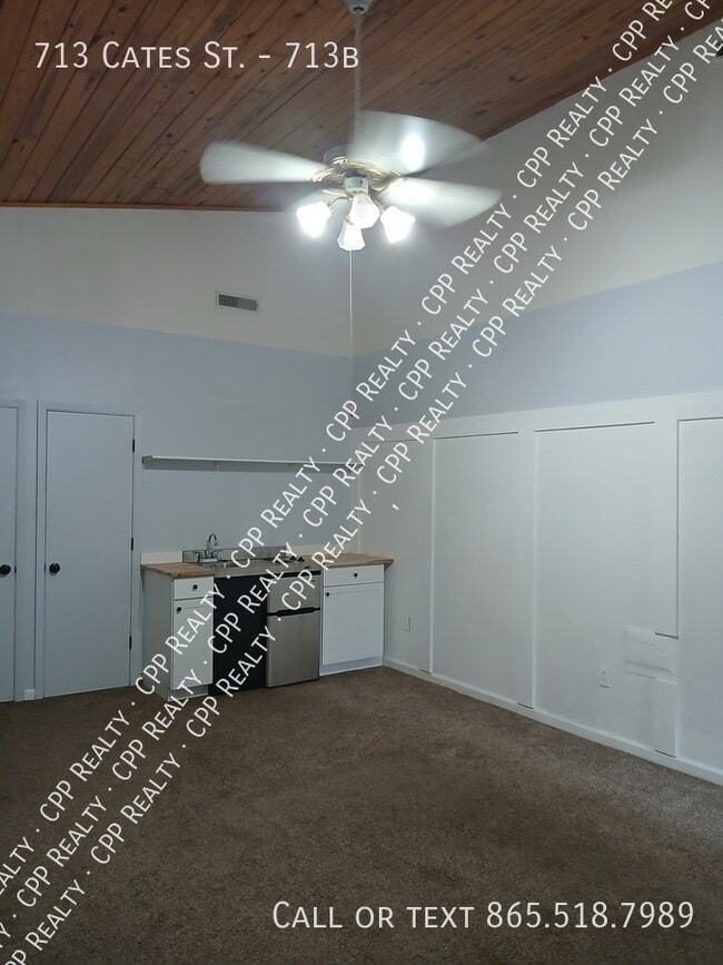 Building Photo - 713 Cates St Unit 713b