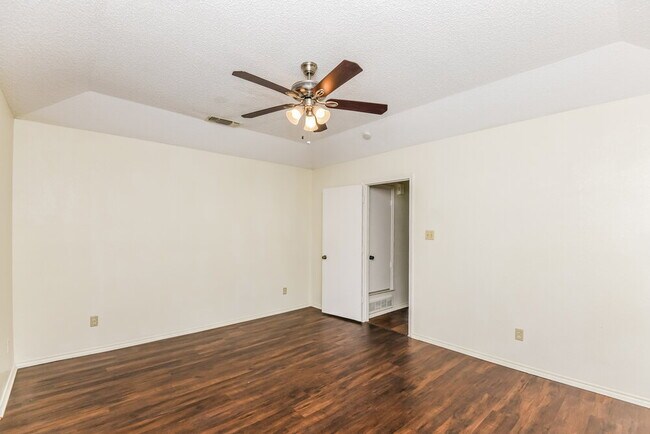 Photo - 7908 Gladewater Dr