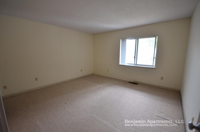 Photo - 142 North Beacon St Unit a1