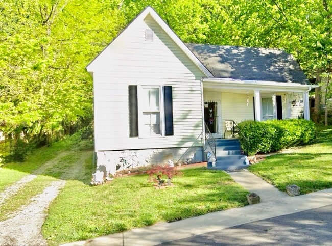 Building Photo - Fully Remodeled 3BR Gem in Frankfort Rental