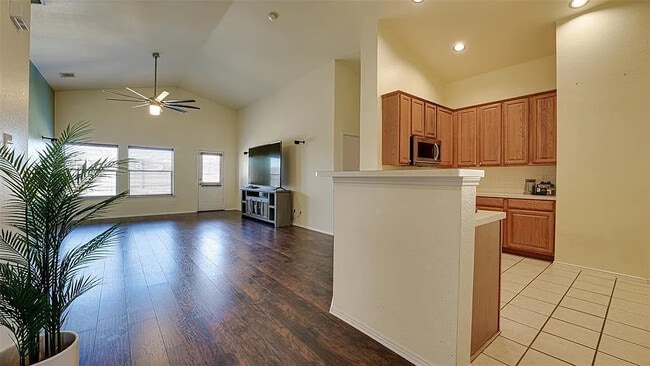 Photo - Room in House on Winterberry Ln