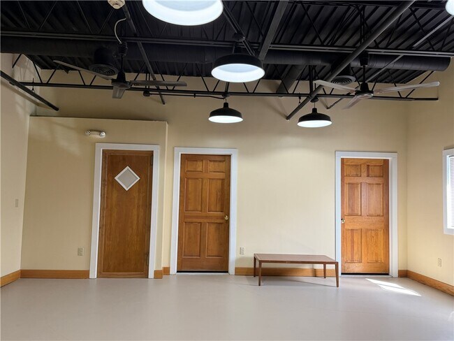 Photo - 42981 NY-28 Unit 4