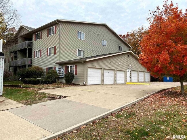 Building Photo - 3804 Creek Hill Dr