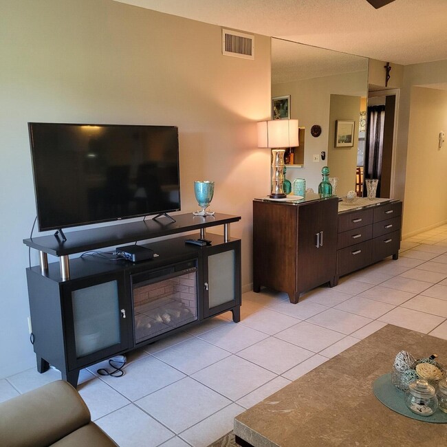 4626 Lucerne Lakes Blvd E Unit 106