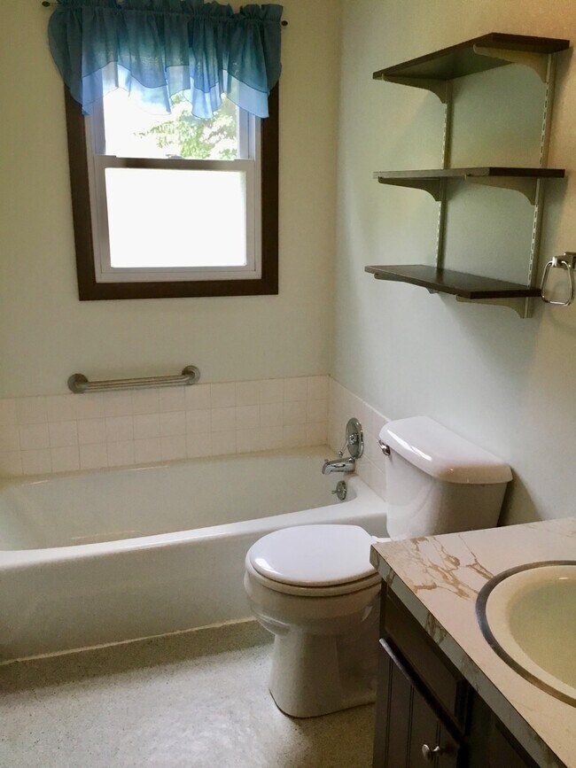 Photo - 6360 Princess Dr Unit Duplex for rent