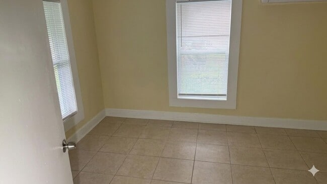 Photo - 2408 Gordon St