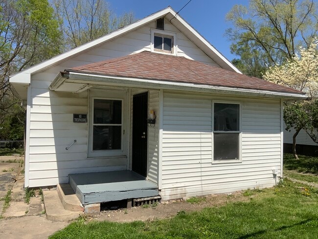 Building Photo - 313 E N 3rd St Rental