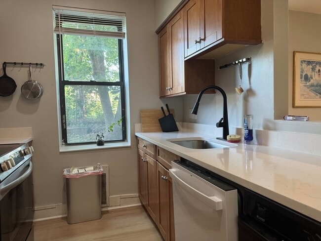 Photo - 20 Linwood St