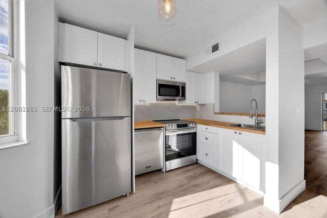 390 NW 86th Ct