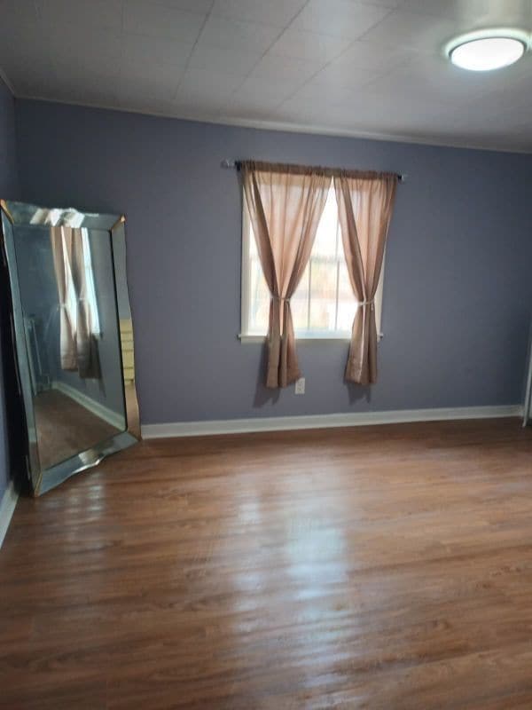 Photo - 657 Pine Hill St