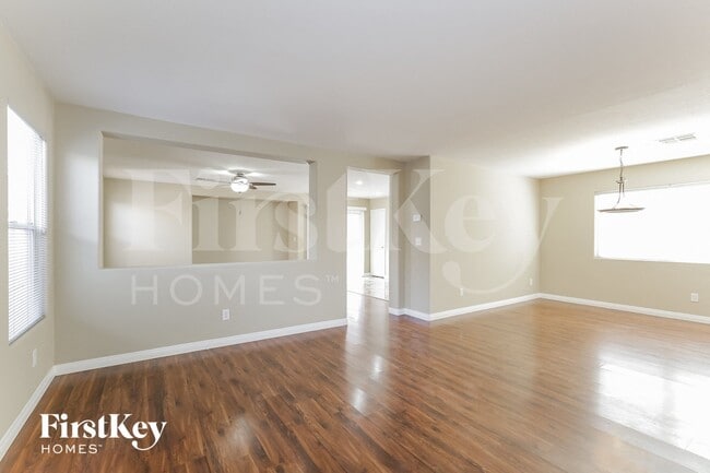 Photo - 11035 Calder Ave