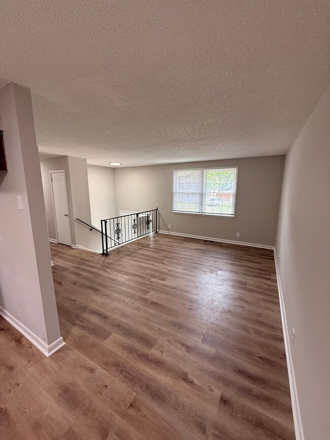 Photo - 4923 Barella Dr