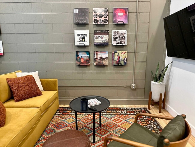 Photo - 1911 3rd Ave N Unidad ID1352419P