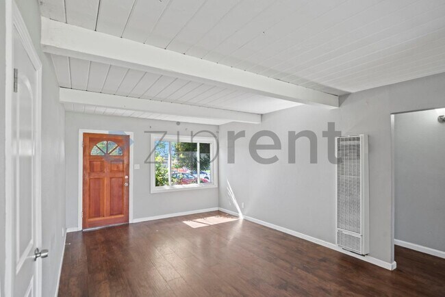 Photo - 805 Phanor Dr