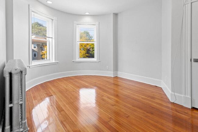 Building Photo - 510 Talbot Ave Unit 3