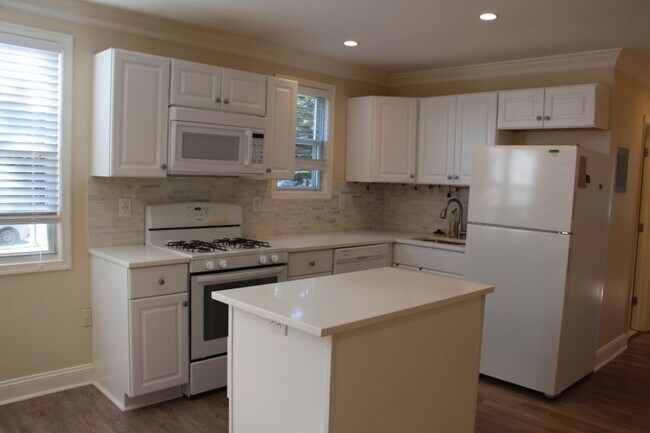 Photo - 726 N Nelson St